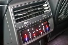 2023 Audi Q8 55 TFSI Quattro Premium, белый — фото 20