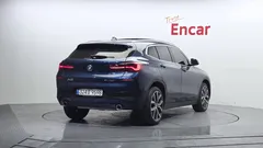 2022 BMW X2 (F39) xDrive20i Advantage, синий — фото 2