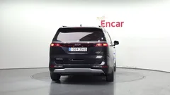2023 Kia Carnival Diesel 9-Seater Prestige — фото 4