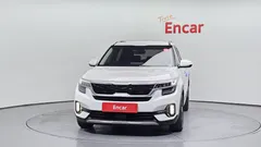 2023 Kia Seltos Gasoline 1.6 Turbo 2WD, белый — фото 3