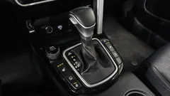 2023 Kia Seltos Gasoline 1.6 Turbo 2WD, белый — фото 9