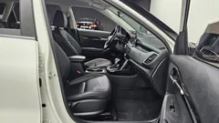 2023 Kia Seltos Gasoline 1.6 Turbo 2WD, белый — фото 12