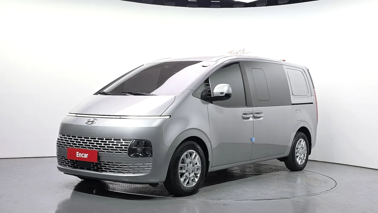 2022 Hyundai Staria Cargo 5-Seater
