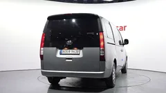 2022 Hyundai Staria Cargo 5-Seater — фото 4