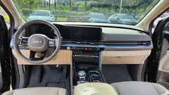 2022 Kia Carnival Diesel 7-Seater Hi-Limousine — фото 10
