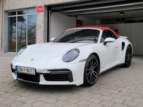 2021 Porsche 911 Turbo S Cabriolet