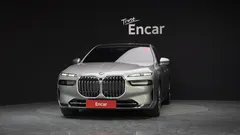 2023 BMW 7-Series 740d xDrive Design Pure Excellence, серебристый — фото 3