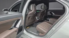 2023 BMW 7-Series 740d xDrive Design Pure Excellence, серебристый — фото 12