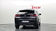 2021 BMW X2 (F39) xDrive20i Advantage, серый — фото 4