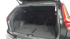 2023 Volvo XC40 B4 Ultimate Bright, чёрный — фото 20