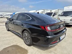 2022 Hyundai Sonata Premium Plus — фото 2