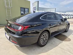 2022 Hyundai Sonata Premium Plus — фото 4