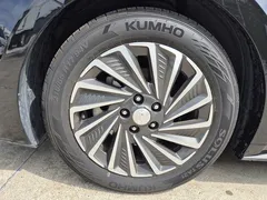2022 Hyundai Sonata Premium Plus — фото 9