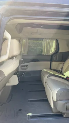 2023 Kia Carnival Gasoline 7-Seater Hi-Limousine — фото 17