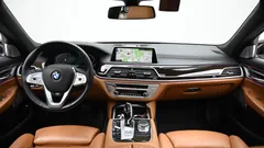 2022 BMW 7-Series 740Li xDrive Design Pure Excellence, чёрный — фото 14