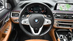 2022 BMW 7-Series 740Li xDrive Design Pure Excellence, чёрный — фото 16