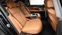 2022 BMW 7-Series 740Li xDrive Design Pure Excellence, чёрный — фото 20