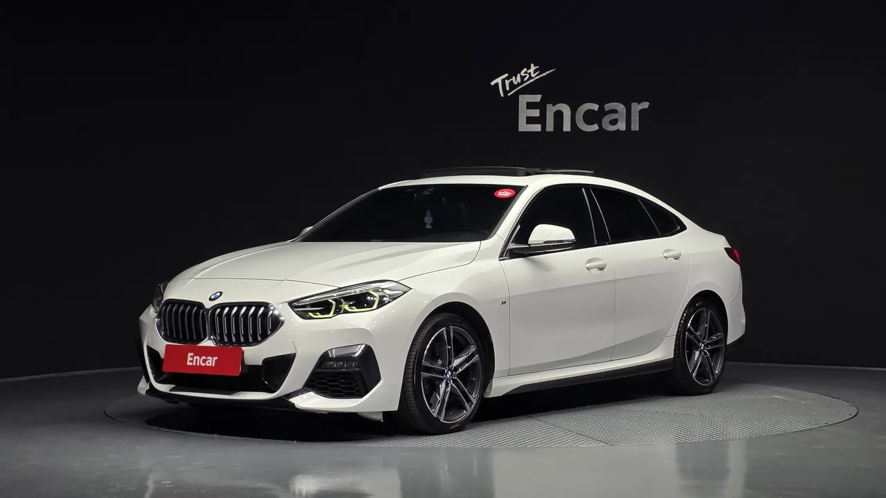 2022 BMW 2-Series 220i M Sports