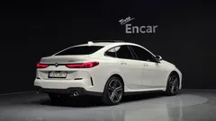 2022 BMW 2-Series 220i M Sports, белый — фото 2