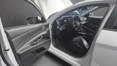 2021 Hyundai AVANTE Inspiration, белый — фото 10