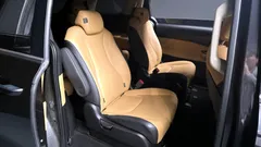 2022 Kia Carnival Diesel 9-Seater Prestige — фото 11