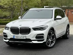 2022 BMW X5 xDrive 30d xLine, белый — фото 1