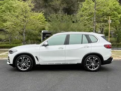 2022 BMW X5 xDrive 30d xLine, белый — фото 3