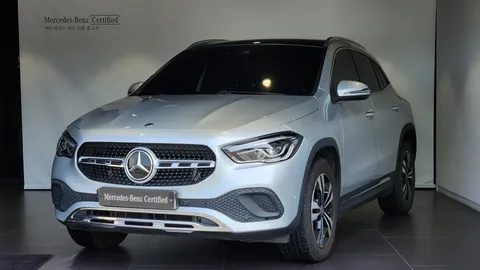 2021 Mercedes-Benz GLA-Class GLA220