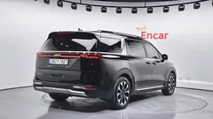 2023 Kia Carnival Diesel 9-Seater Noblesse — фото 2