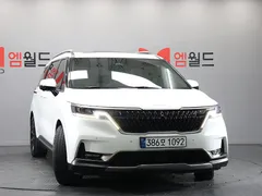 2022 Kia Carnival Diesel 9-Seater Noblesse — фото 2