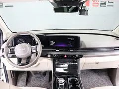 2022 Kia Carnival Diesel 9-Seater Noblesse — фото 18