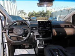 2023 Hyundai Staria 4WD Tourer 9-Seater — фото 19