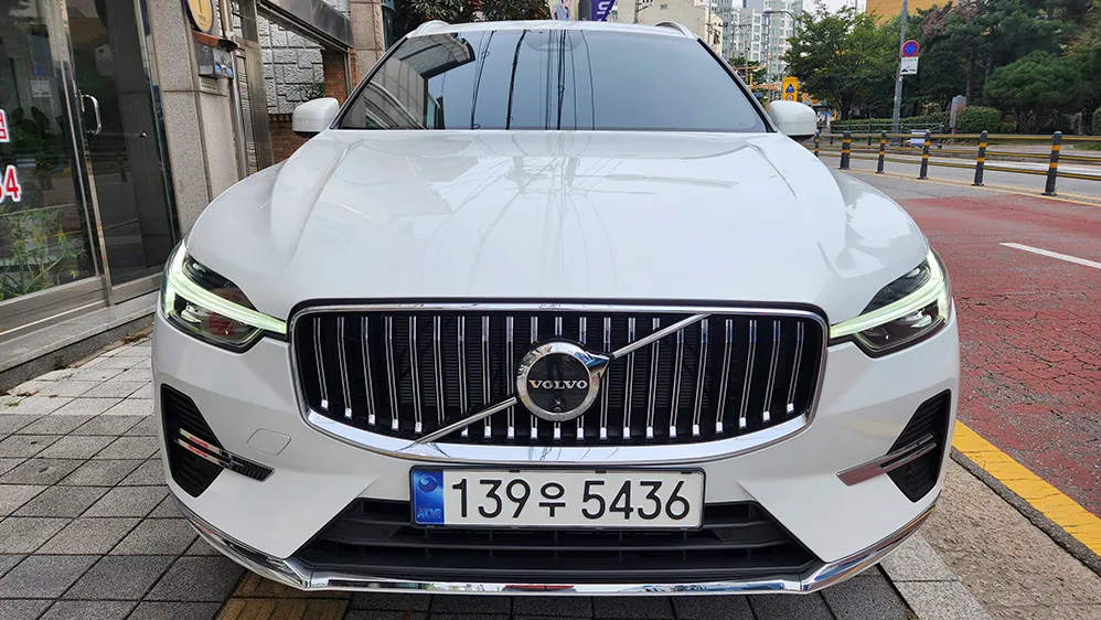2024 Volvo XC60 B6 Ultimate Bright