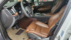 2024 Volvo XC60 B6 Ultimate Bright — фото 17