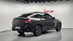 2022 BMW X4 xDrive20i M Sport, серый — фото 2
