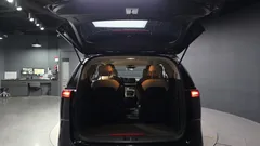 2023 Kia Carnival Diesel 9-Seater Prestige — фото 20