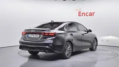 2022 Kia K3 1.6, серый — фото 2