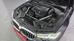 2022 BMW 5-Series 520i M Sport — фото 6