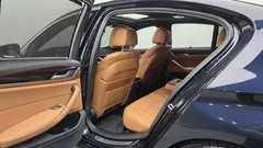 2022 BMW 5-Series 520i M Sport — фото 17