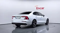 2021 Volvo S60 B5 Inscription, белый — фото 2