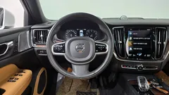 2021 Volvo S60 B5 Inscription, белый — фото 13