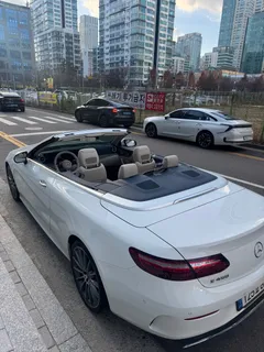 2022 Mercedes-Benz E-Class E450 4MATIC Cabriolet — фото 6