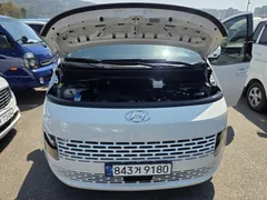 2023 Hyundai Staria Cargo 3-Seater — фото 6