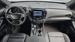 2023 ChevroletGMDaewoo Traverse 3.6 AWD Redline, белый — фото 14