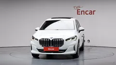 2023 BMW 2-Series 220i Luxury, белый — фото 3