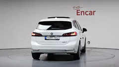 2023 BMW 2-Series 220i Luxury, белый — фото 4