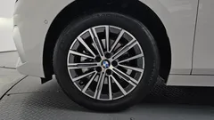 2023 BMW 2-Series 220i Luxury, белый — фото 5