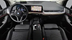 2023 BMW 2-Series 220i Luxury, белый — фото 7