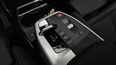 2023 BMW 2-Series 220i Luxury, белый — фото 9