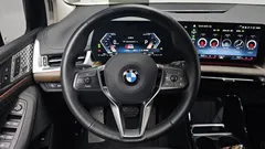 2023 BMW 2-Series 220i Luxury, белый — фото 12